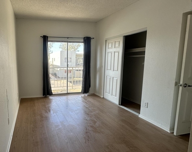 2844 E Monte Cristo Avenue - Photo Thumbnail 5