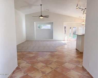 5162 W Bryce Lane - Photo Thumbnail 8
