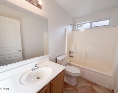 5162 W Bryce Lane - Photo Thumbnail 7