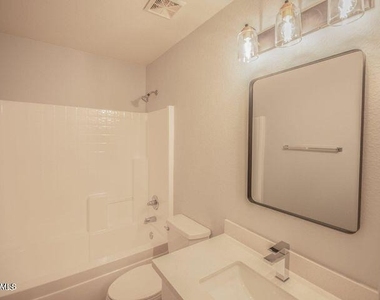 3683 E Constitution Drive - Photo Thumbnail 13