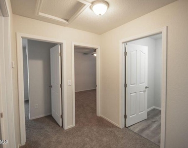3683 E Constitution Drive - Photo Thumbnail 18