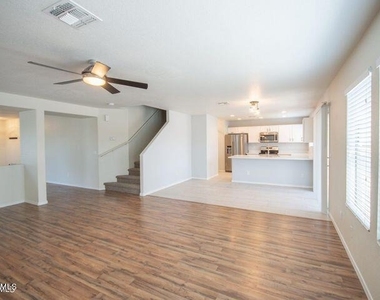 3683 E Constitution Drive - Photo Thumbnail 6