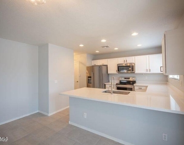 3683 E Constitution Drive - Photo Thumbnail 8