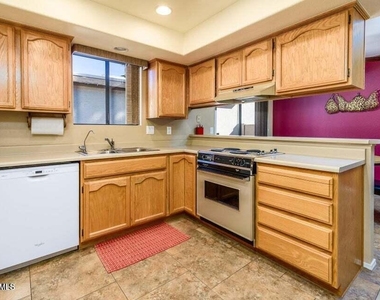 10254 E Spring Creek Road - Photo Thumbnail 4