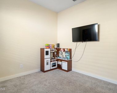 35391 W Santa Monica Avenue - Photo Thumbnail 9
