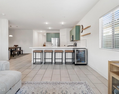 35391 W Santa Monica Avenue - Photo Thumbnail 17