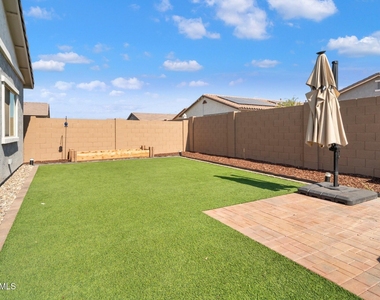 35391 W Santa Monica Avenue - Photo Thumbnail 22