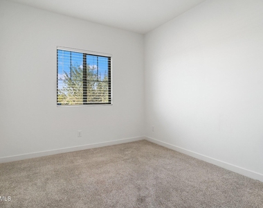 35391 W Santa Monica Avenue - Photo Thumbnail 8