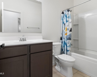 35391 W Santa Monica Avenue - Photo Thumbnail 5