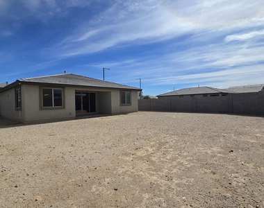 19912 W Lilac Street - Photo Thumbnail 30