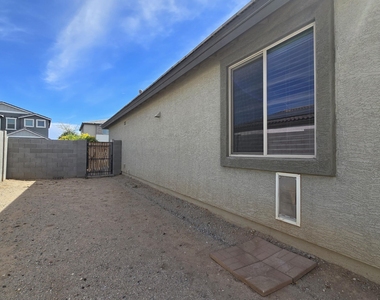 19912 W Lilac Street - Photo Thumbnail 31