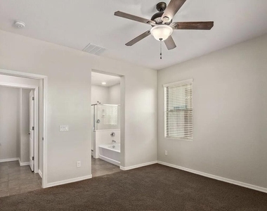 34578 N Mirandesa Drive - Photo Thumbnail 5