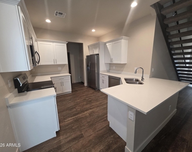 4307 N 13th Place - Photo Thumbnail 11
