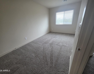 4307 N 13th Place - Photo Thumbnail 3