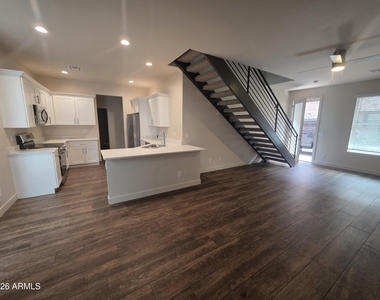 4307 N 13th Place - Photo Thumbnail 10