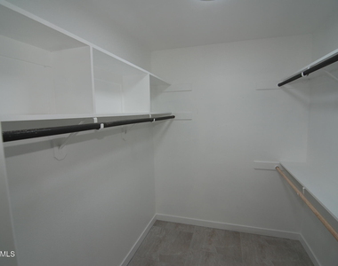 8619 E Via Del Palacio -- - Photo Thumbnail 13