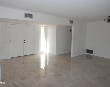 8619 E Via Del Palacio -- - Photo Thumbnail 2