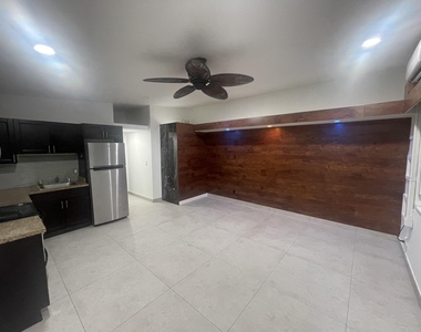 725 S 20th Avenue - Photo Thumbnail 12