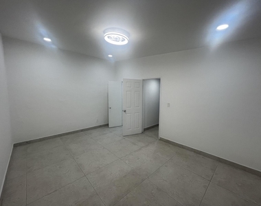 725 S 20th Avenue - Photo Thumbnail 10