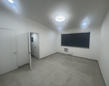 725 S 20th Avenue - Photo Thumbnail 8