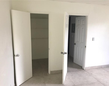 725 S 20th Avenue - Photo Thumbnail 4