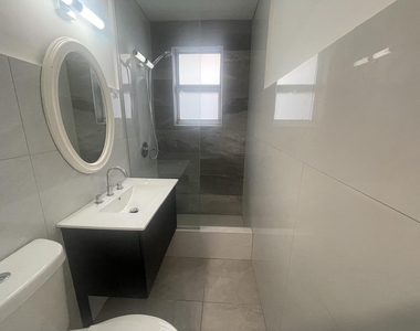 725 S 20th Avenue - Photo Thumbnail 11