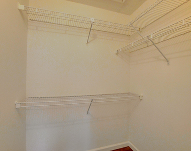 499 Hardwood Place - Photo Thumbnail 18