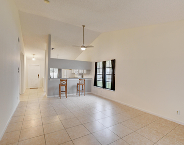499 Hardwood Place - Photo Thumbnail 11