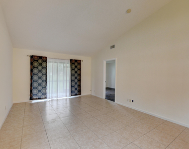 499 Hardwood Place - Photo Thumbnail 5