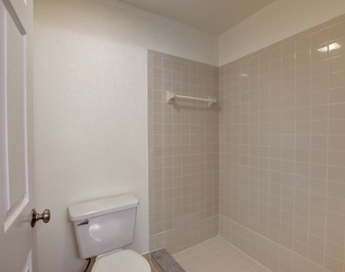 499 Hardwood Place - Photo Thumbnail 17