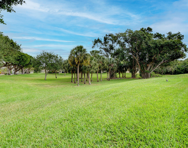 499 Hardwood Place - Photo Thumbnail 25