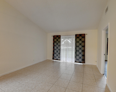 499 Hardwood Place - Photo Thumbnail 10