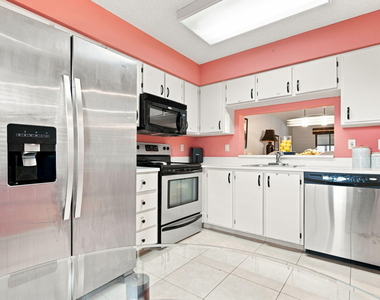 7290 Kinghurst Drive - Photo Thumbnail 7