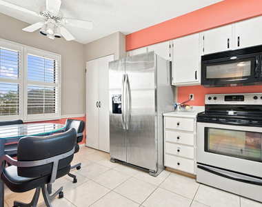 7290 Kinghurst Drive - Photo Thumbnail 6