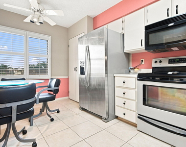 7290 Kinghurst Drive - Photo Thumbnail 8