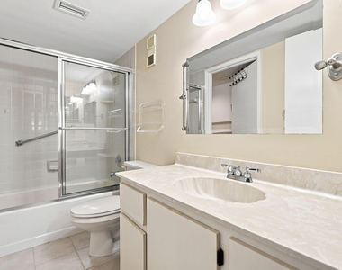 7290 Kinghurst Drive - Photo Thumbnail 18