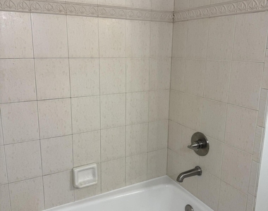 14917 Tangelo Boulevard - Photo Thumbnail 16