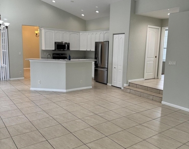 14917 Tangelo Boulevard - Photo Thumbnail 22