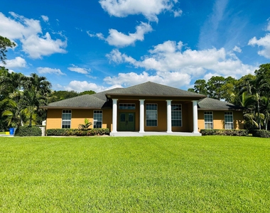 14917 Tangelo Boulevard - Photo Thumbnail 2