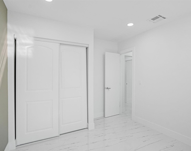 1437 Sw 1st Avenue - Photo Thumbnail 16
