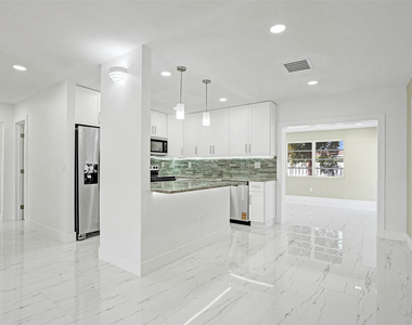 1437 Sw 1st Avenue - Photo Thumbnail 3
