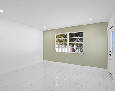 1437 Sw 1st Avenue - Photo Thumbnail 7