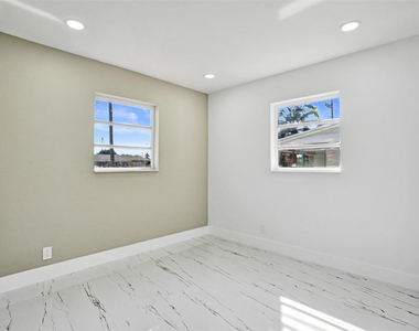 1437 Sw 1st Avenue - Photo Thumbnail 11