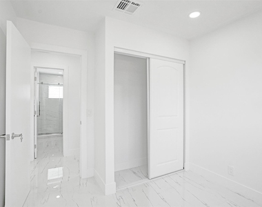 1437 Sw 1st Avenue - Photo Thumbnail 19