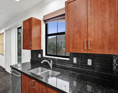 12662 Nw 32nd Place - Photo Thumbnail 2