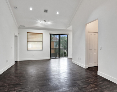 12662 Nw 32nd Place - Photo Thumbnail 6