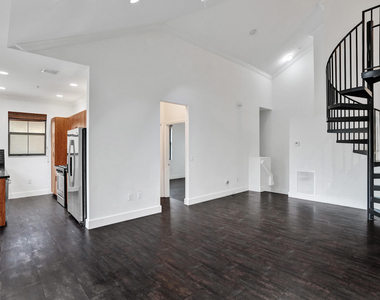 12662 Nw 32nd Place - Photo Thumbnail 5