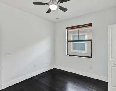 12662 Nw 32nd Place - Photo Thumbnail 17
