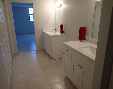 106 Lake Emerald Drive - Photo Thumbnail 14