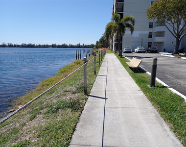 106 Lake Emerald Drive - Photo Thumbnail 19